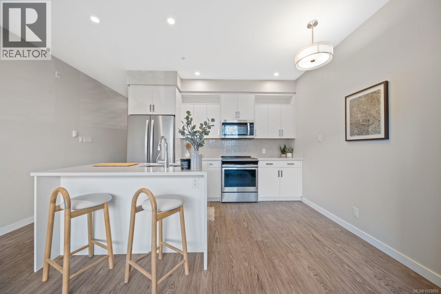 #205 91 CHAPEL ST - 13