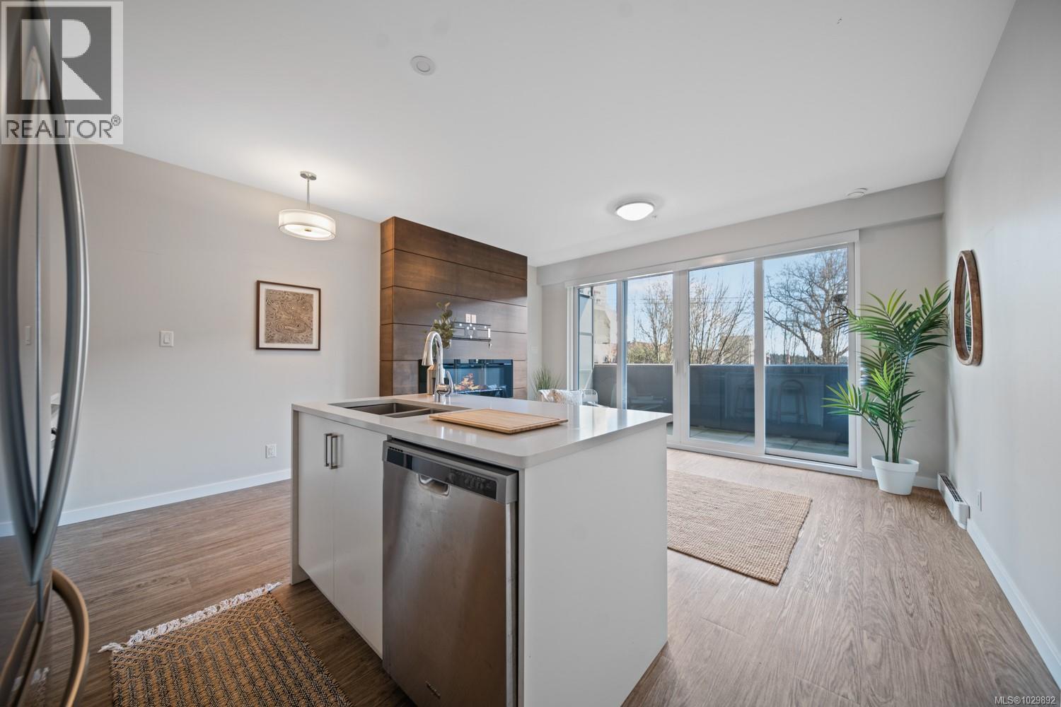 #205 91 CHAPEL ST - 9