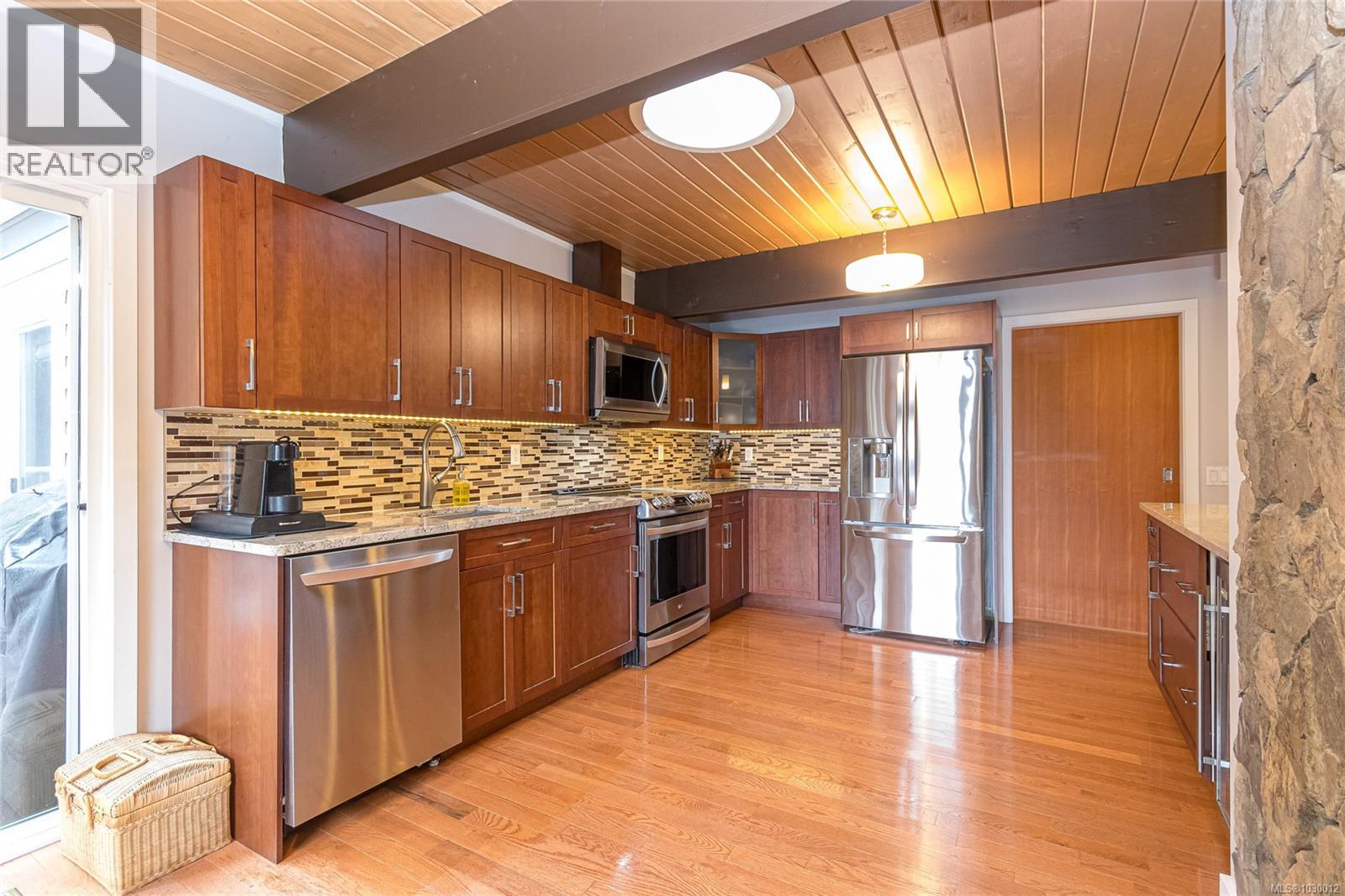 10930 Fernie Wynd Rd - 12
