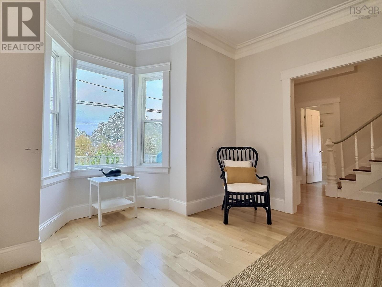 Property 6 of 32 of 31 High Road