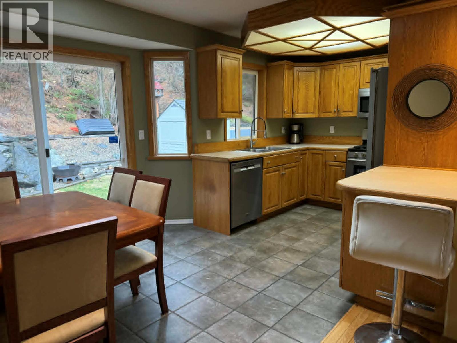  3320 14th Avenue, Castlegar