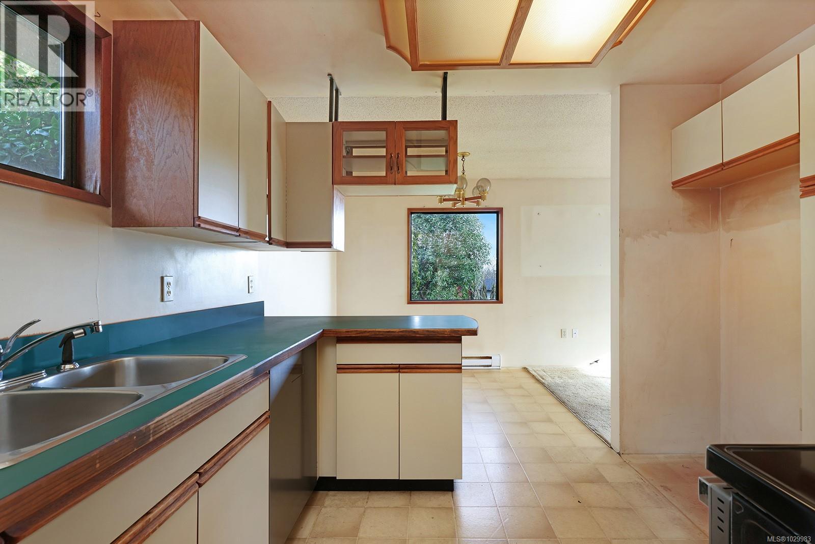 5608 4th St - 15