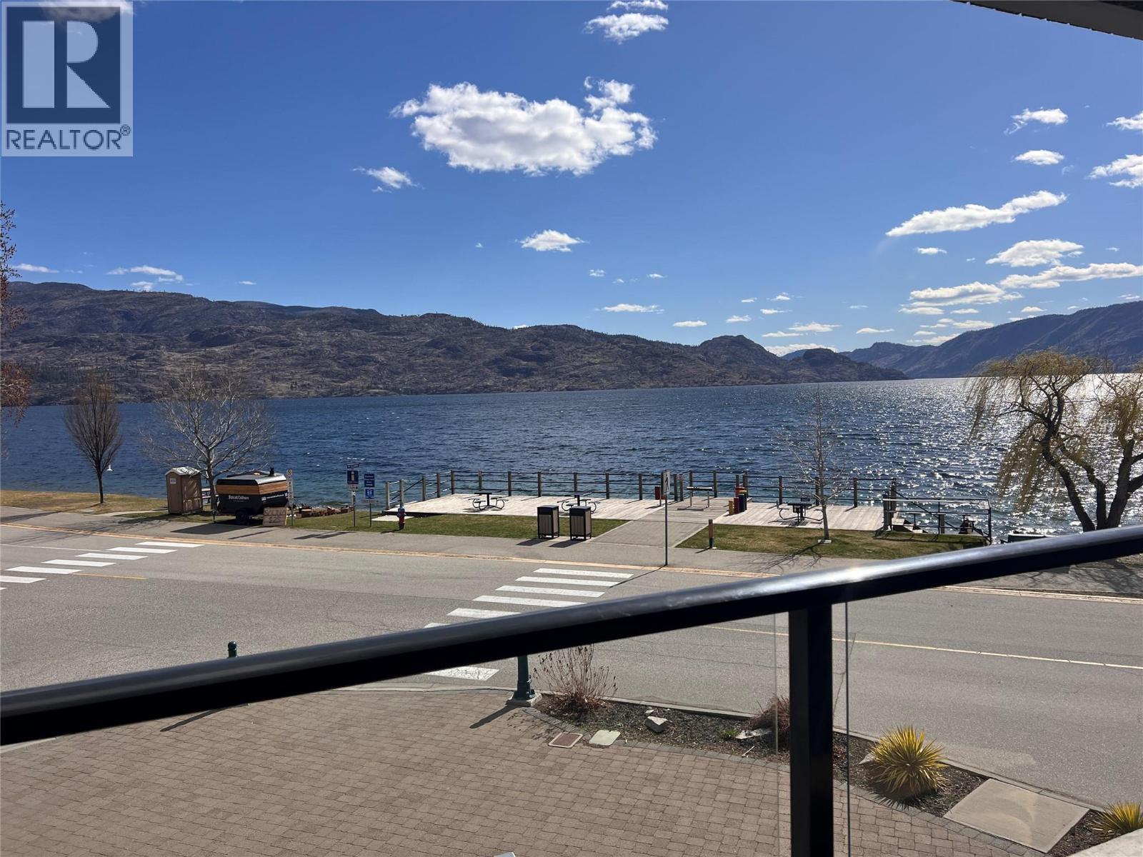 201 4200 Beach Avenue, Peachland