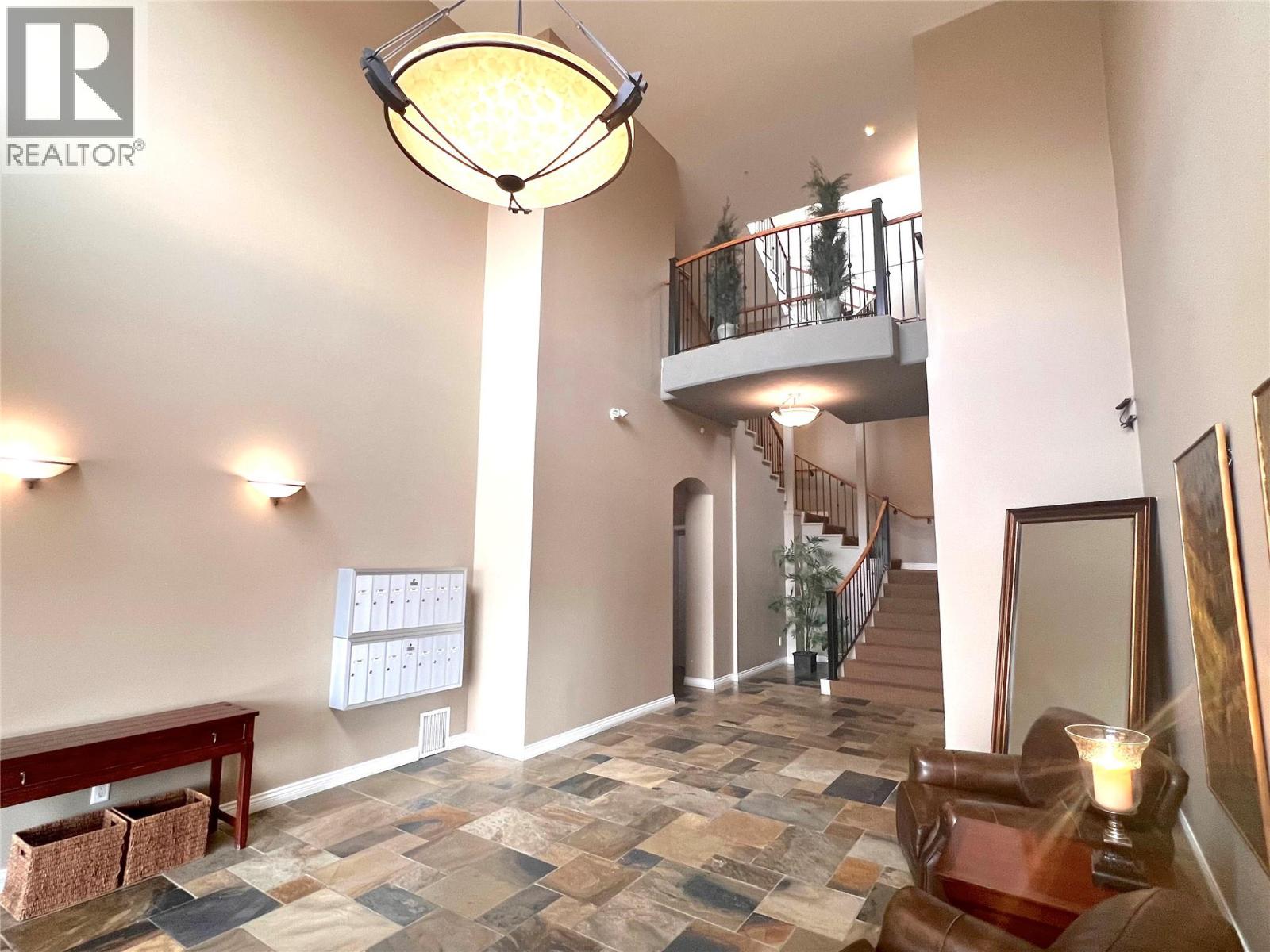 201 4200 Beach Avenue, Peachland