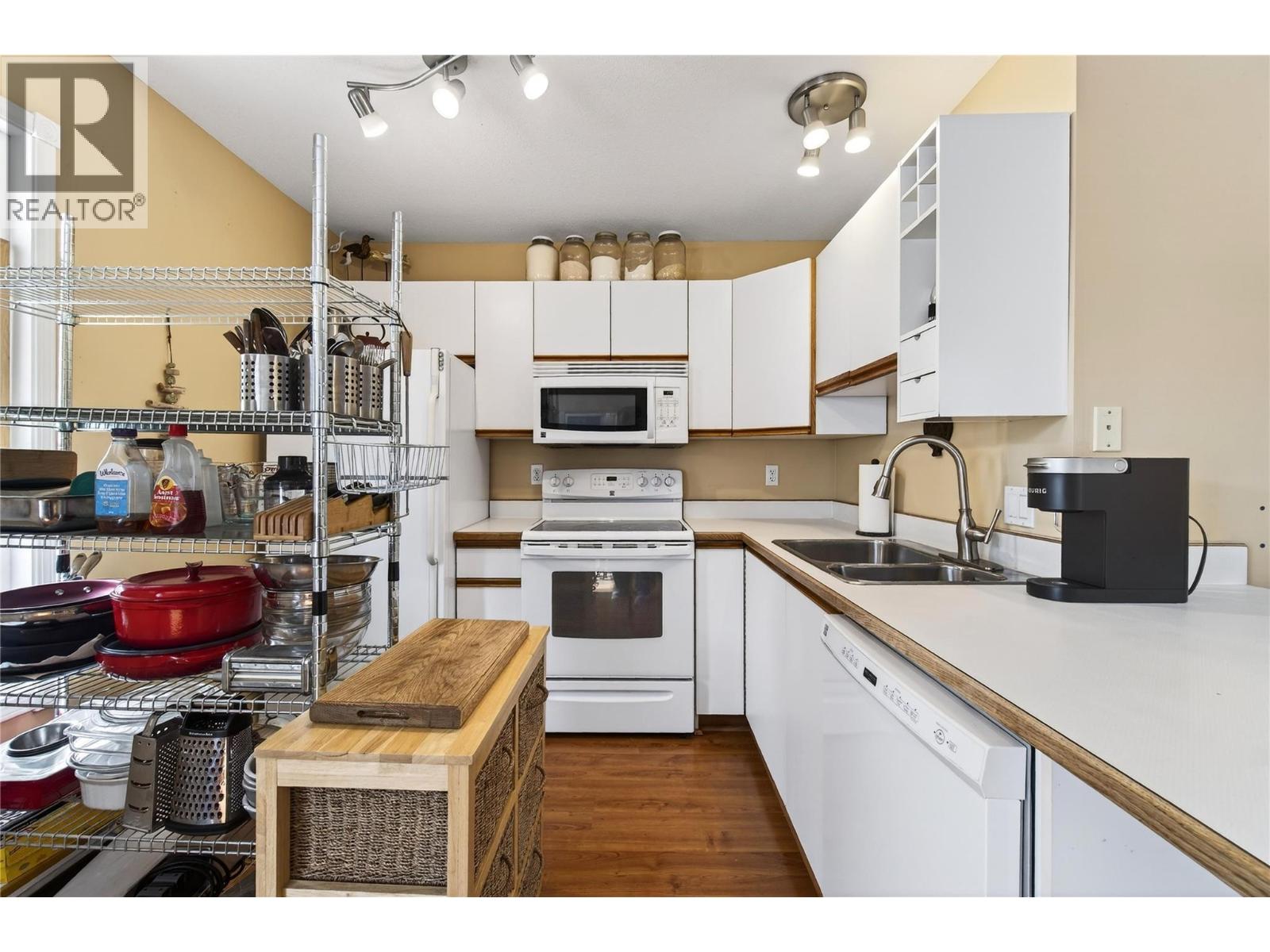 46 505 Poage Avenue, Sicamous