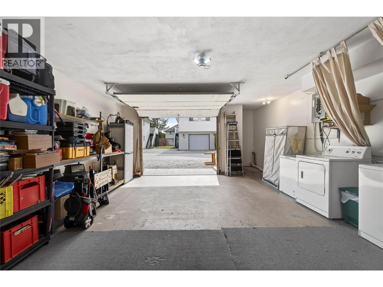 46 505 Poage Avenue, Sicamous