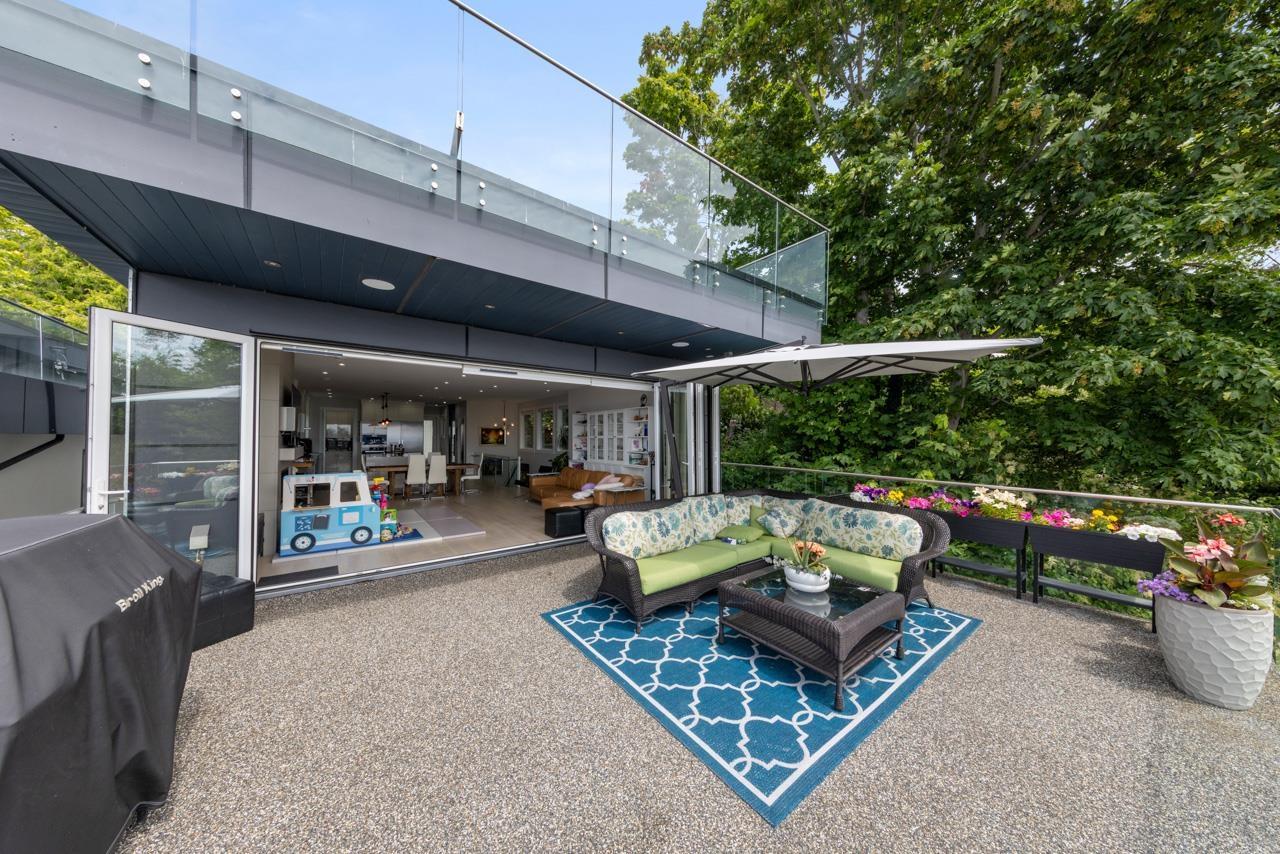 14999 BLACKWOOD LANE, White Rock