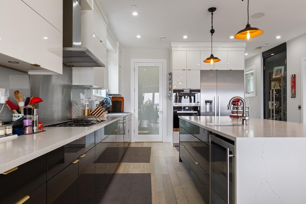 14999 BLACKWOOD LANE, White Rock