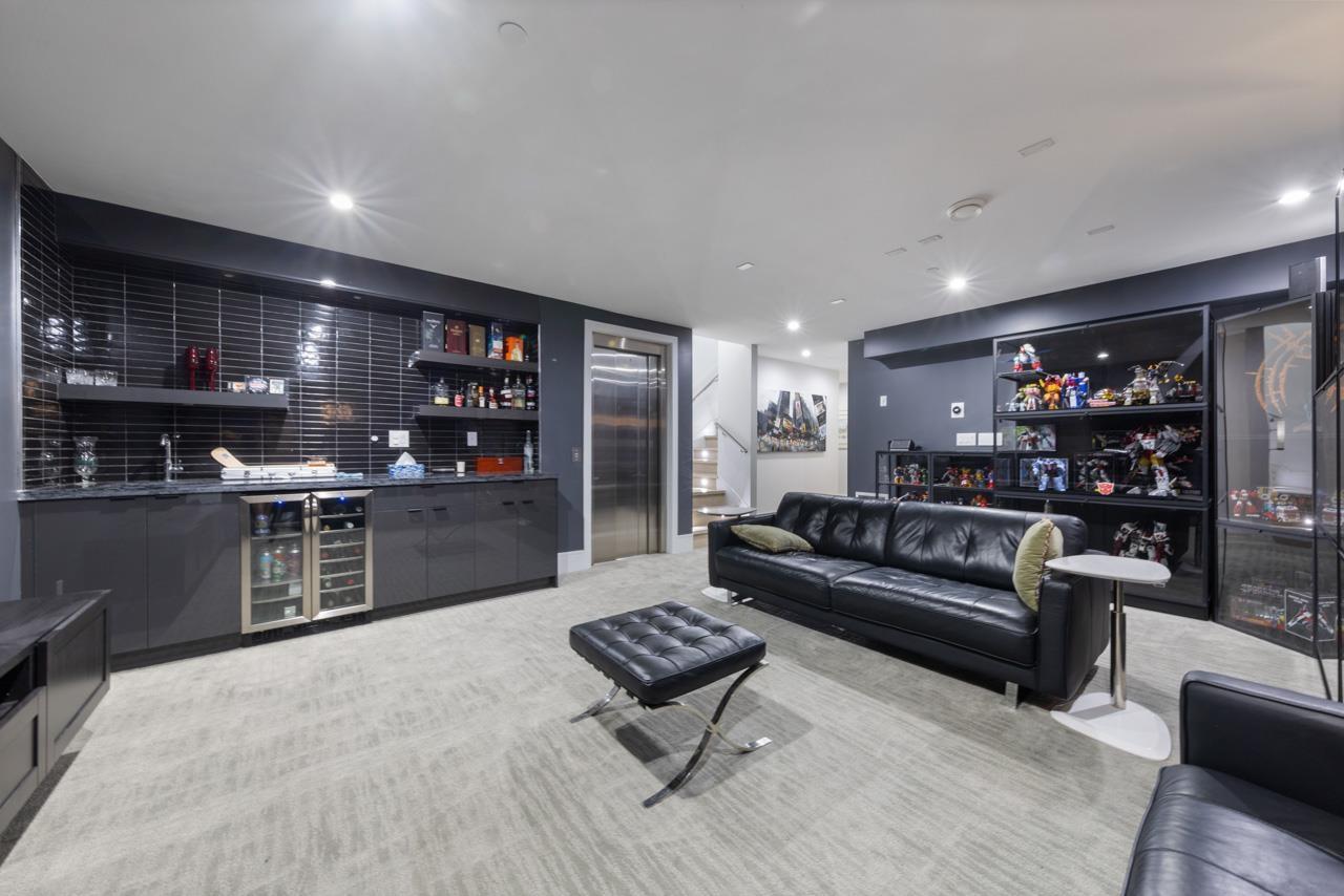 14999 BLACKWOOD LANE, White Rock