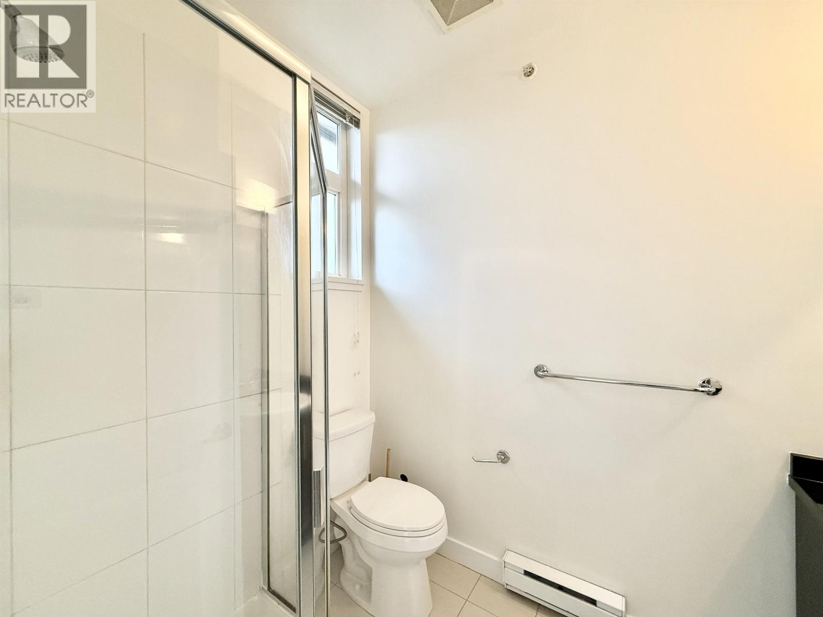 203 5568 KINGS Road - photo 2