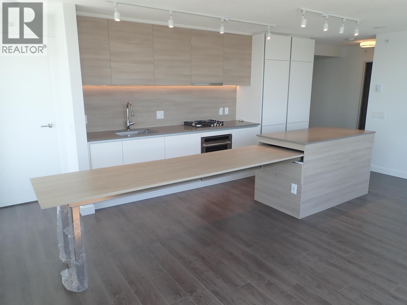 2305 908 QUAYSIDE DRIVE, New Westminster