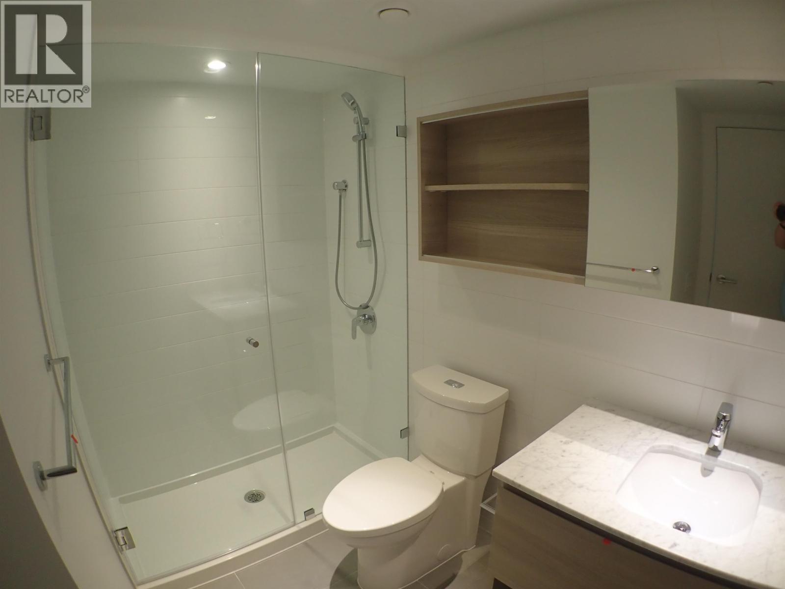 2305 908 QUAYSIDE DRIVE, New Westminster