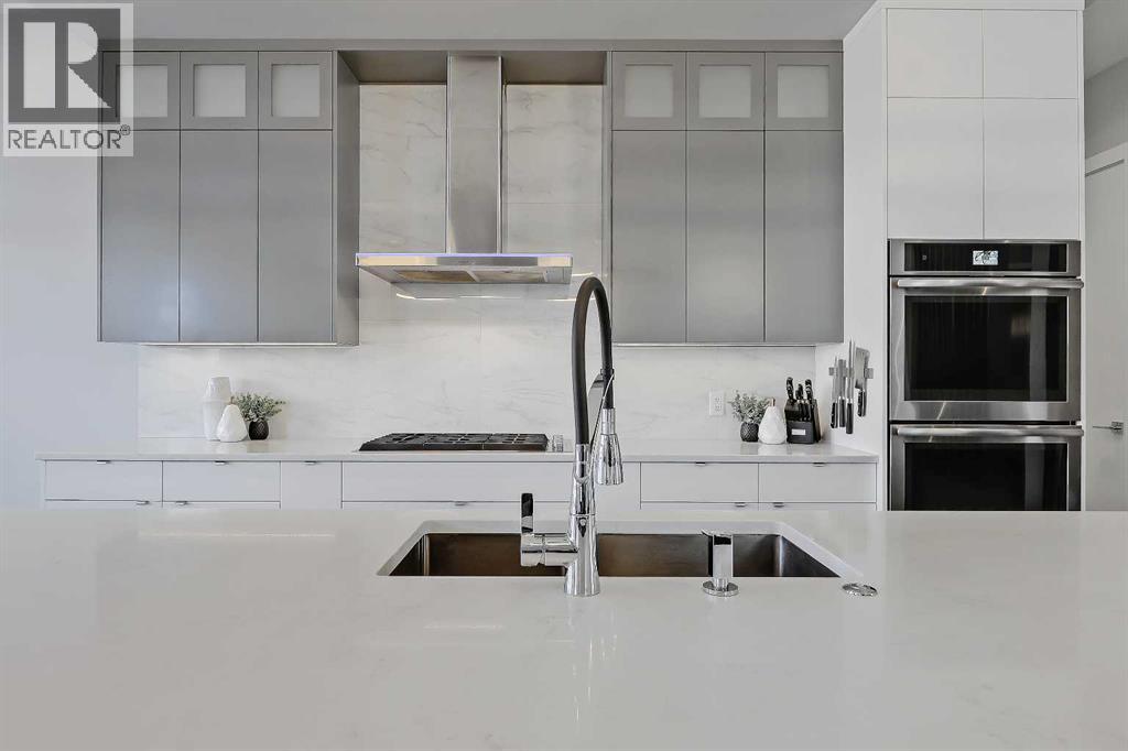 Single Family House for Sale in  Lissington Drive SW North Glenmore Park Calgary 