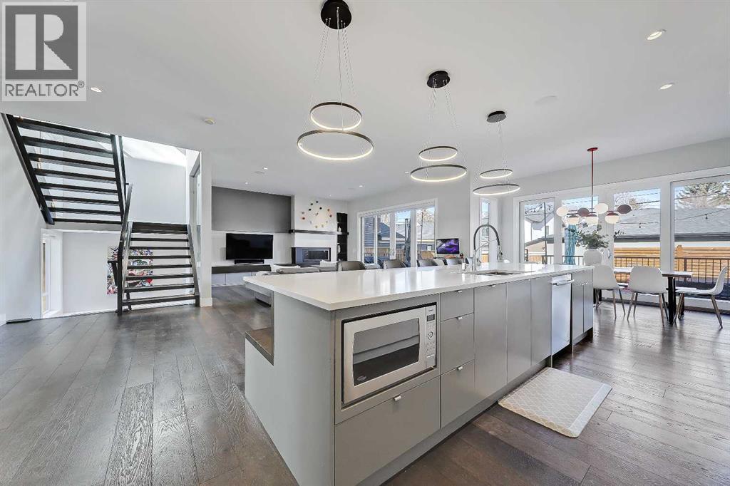 Single Family House for Sale in  Lissington Drive SW North Glenmore Park Calgary 