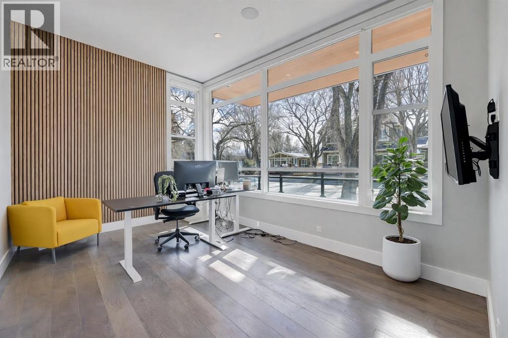 Single Family House for Sale in  Lissington Drive SW North Glenmore Park Calgary 