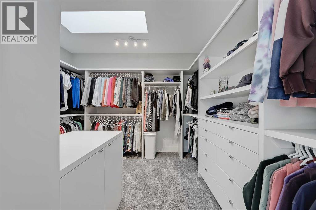 Single Family House for Sale in  Lissington Drive SW North Glenmore Park Calgary 