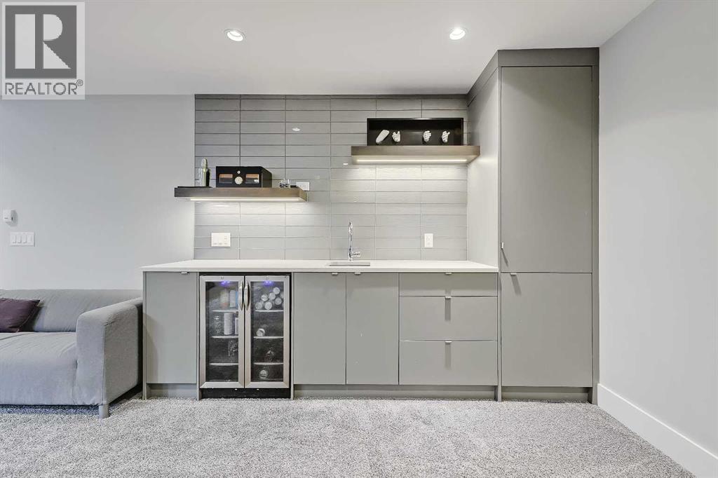 Single Family House for Sale in  Lissington Drive SW North Glenmore Park Calgary 