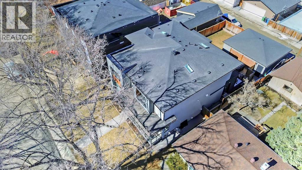 Single Family House for Sale in  Lissington Drive SW North Glenmore Park Calgary 