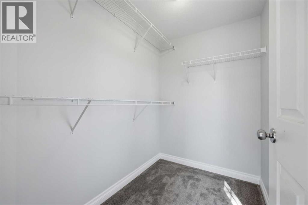 172 Somme Manor SW, Calgary, Alberta