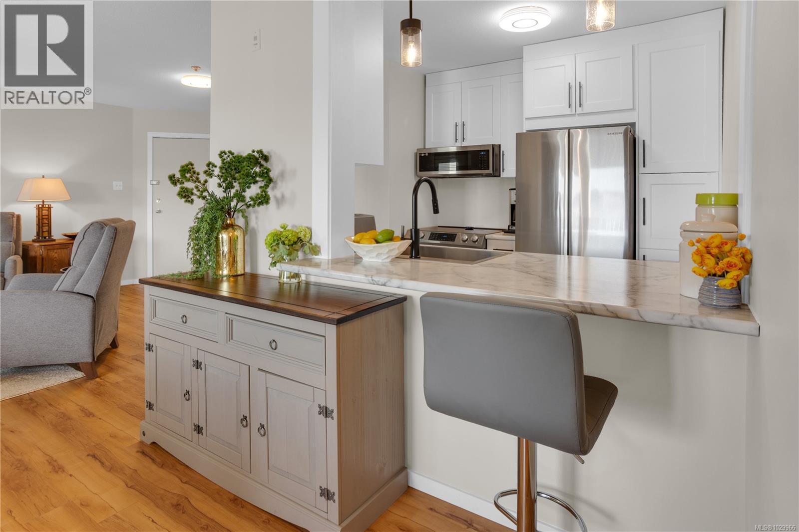 #201 4971 SONGBIRD PL - 12