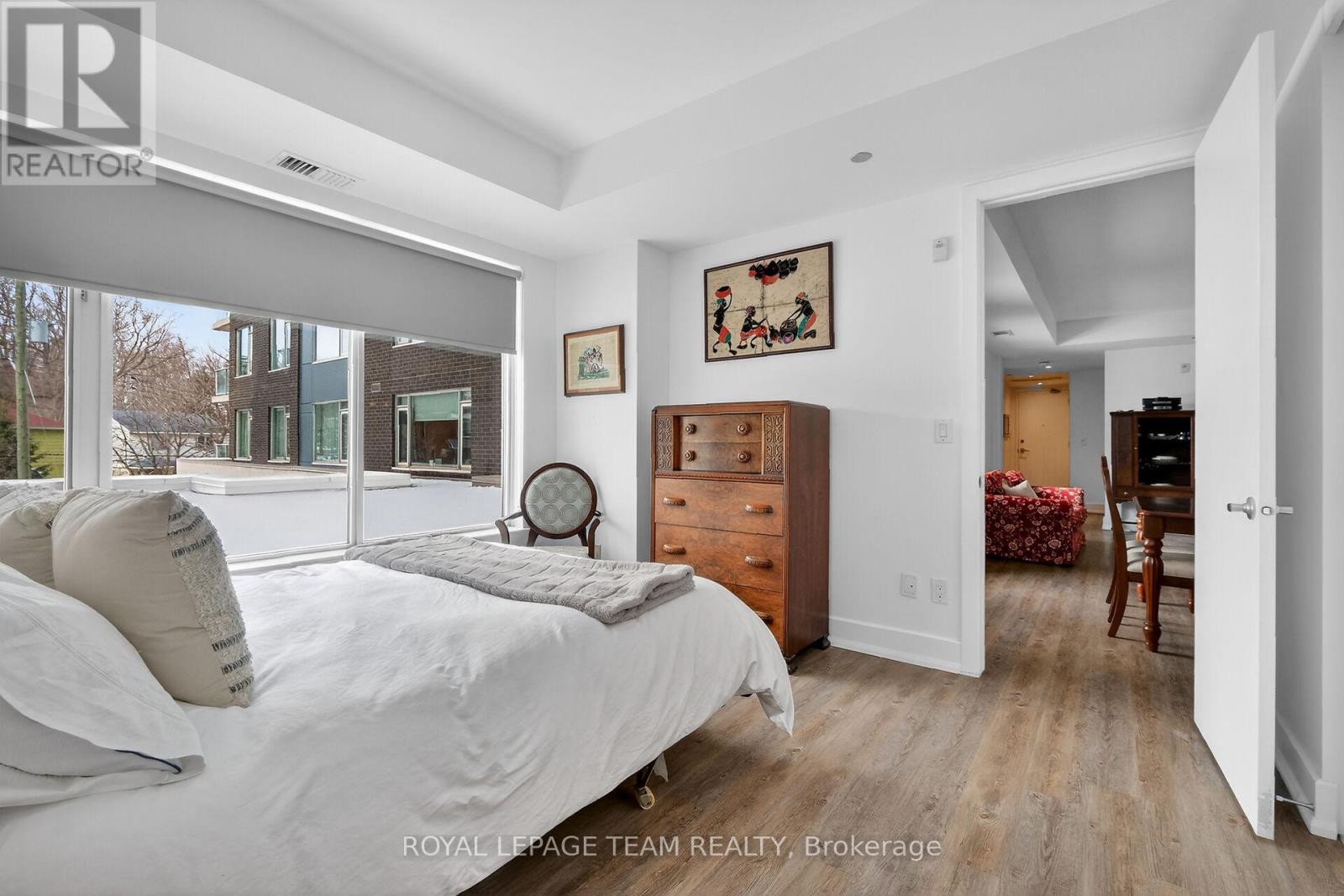 220 - 7 MARQUETTE AVENUE — photo 33