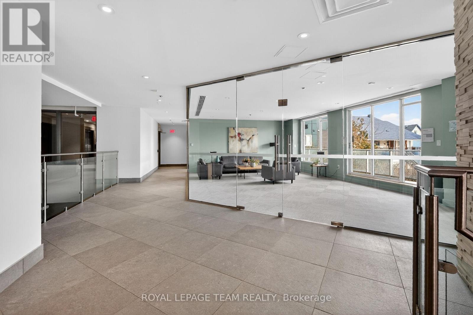 220 - 7 MARQUETTE AVENUE — photo 48