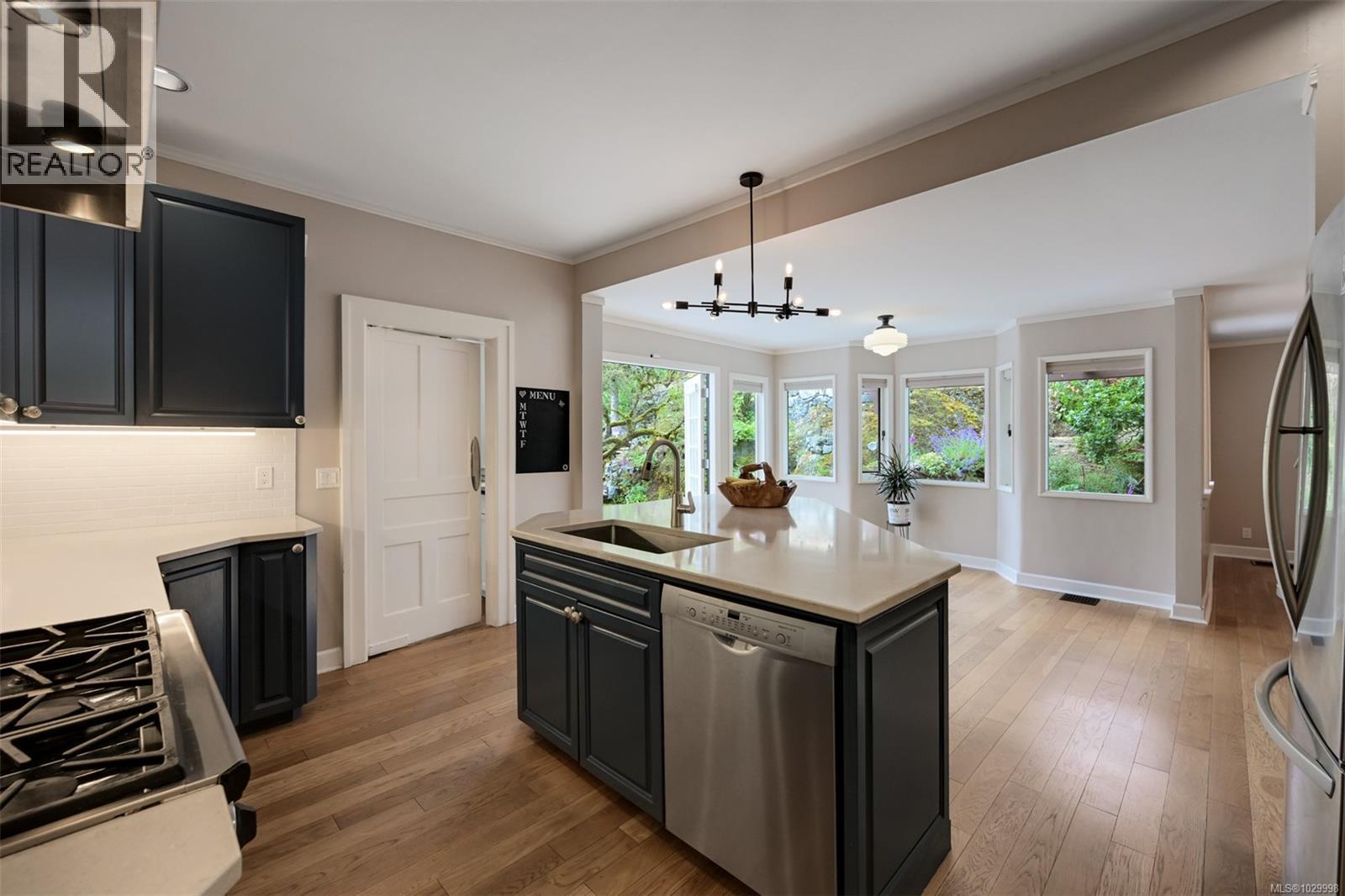  1630 York Place, Oak Bay