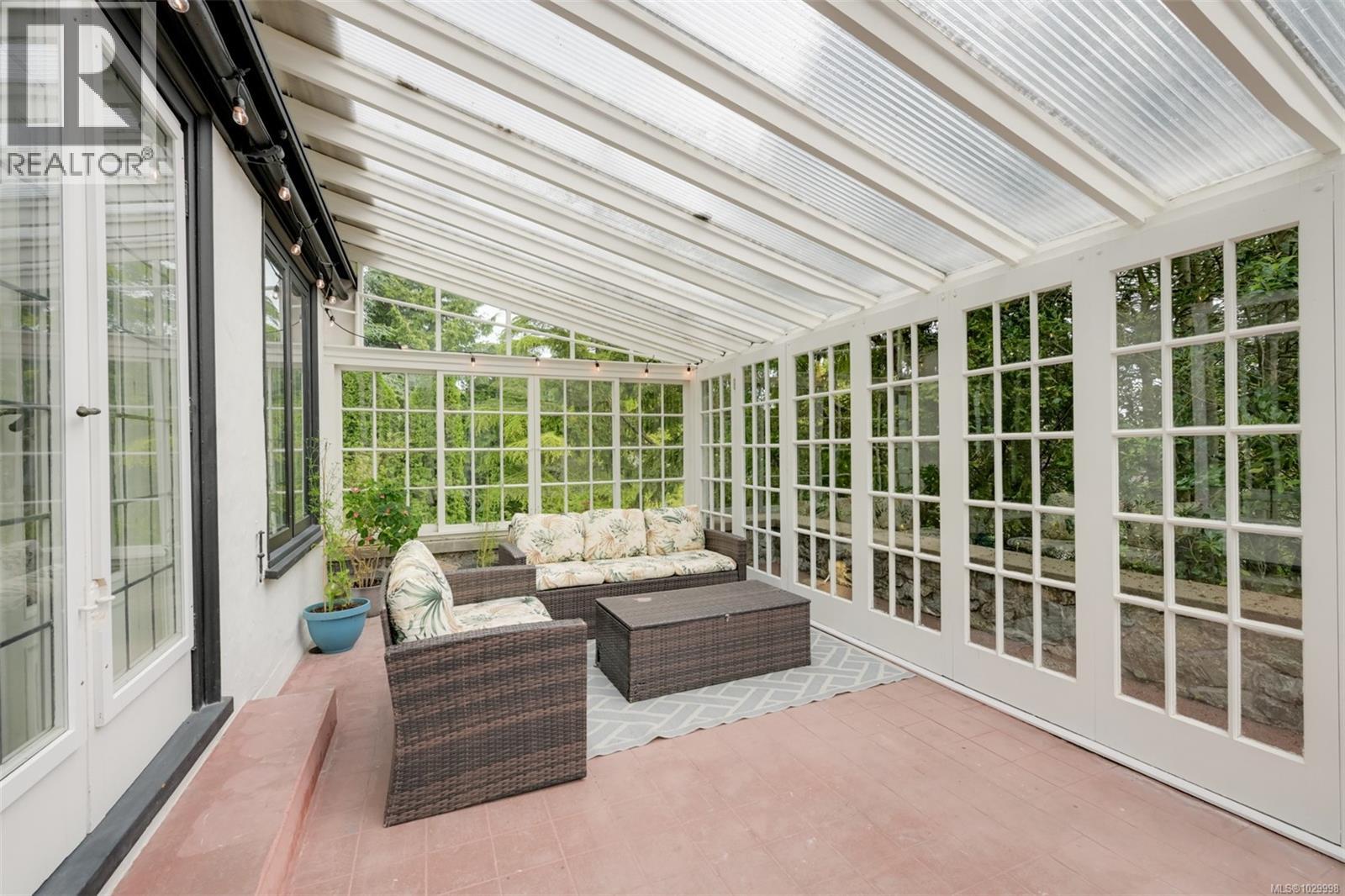  1630 York Place, Oak Bay