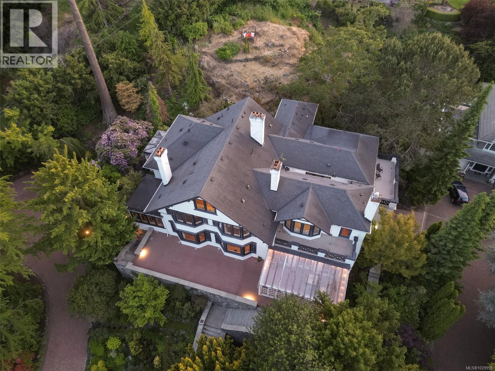  1630 York Place, Oak Bay