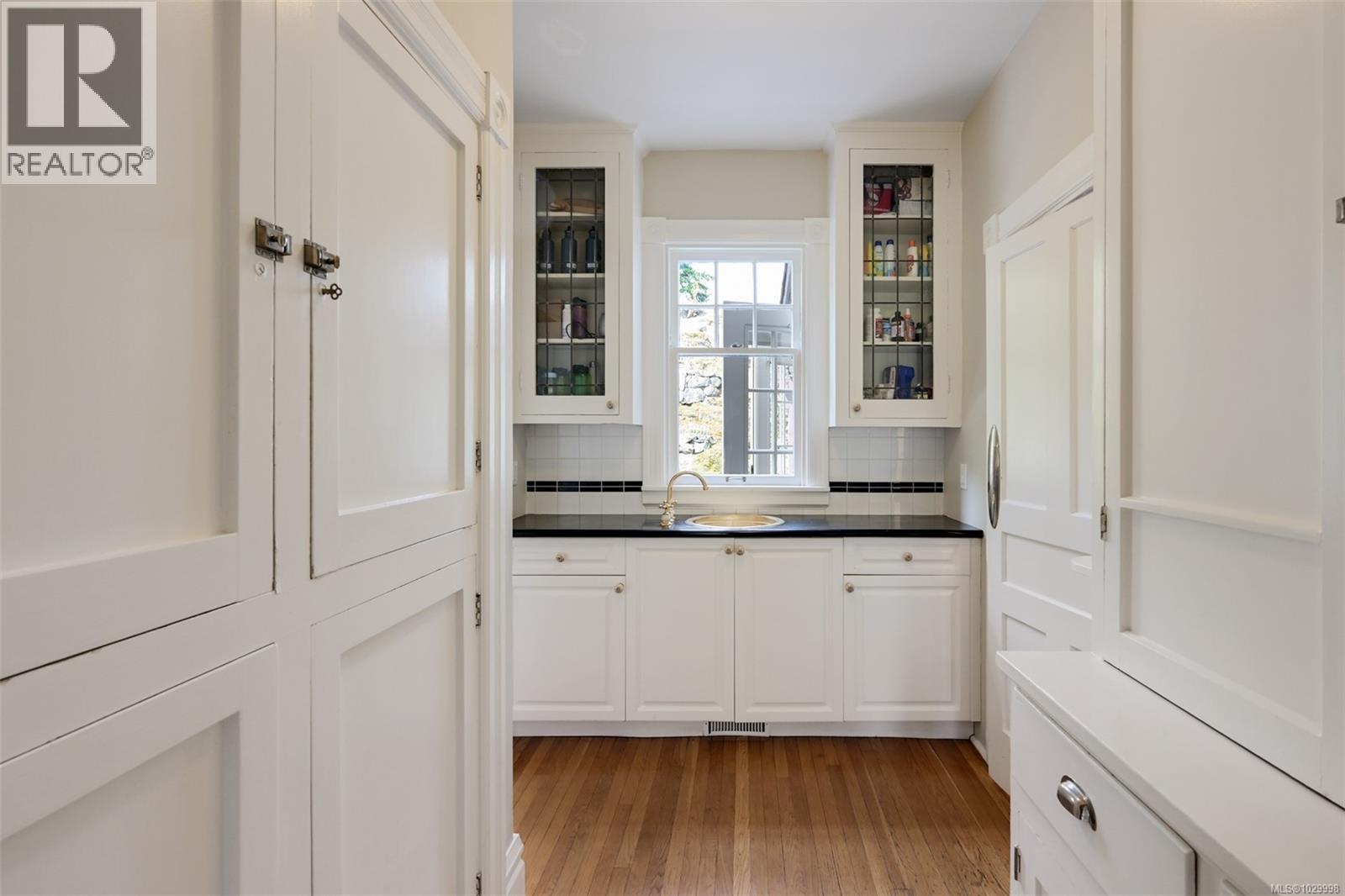  1630 York Place, Oak Bay