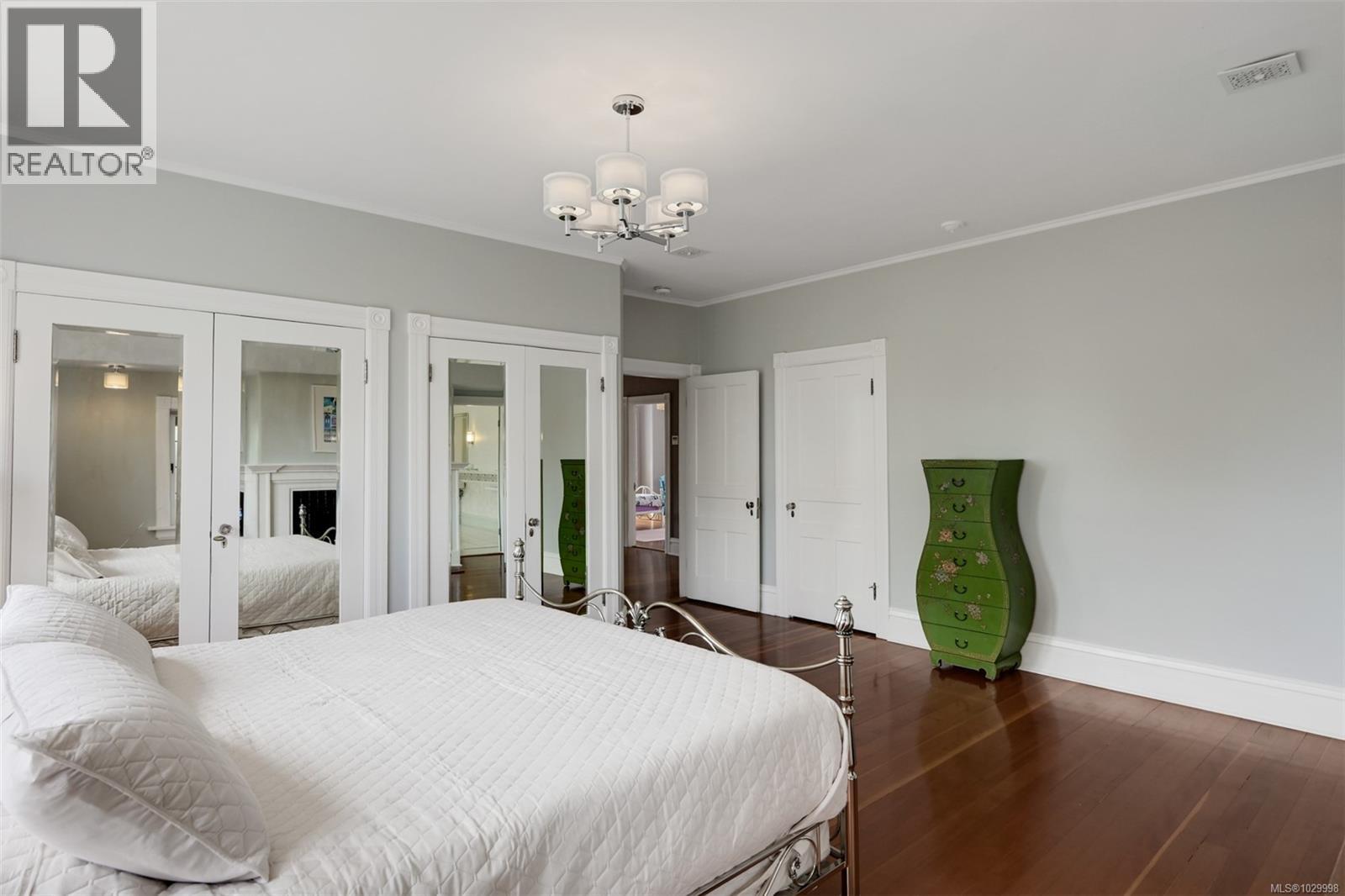  1630 York Place, Oak Bay