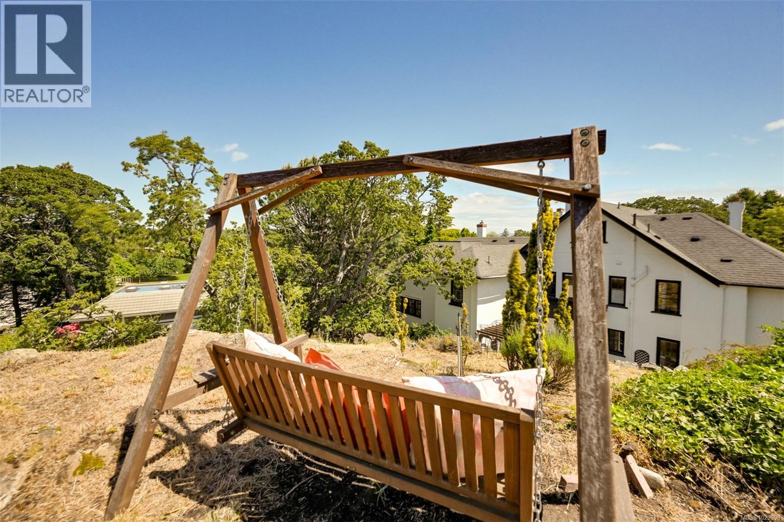  1630 York Place, Oak Bay