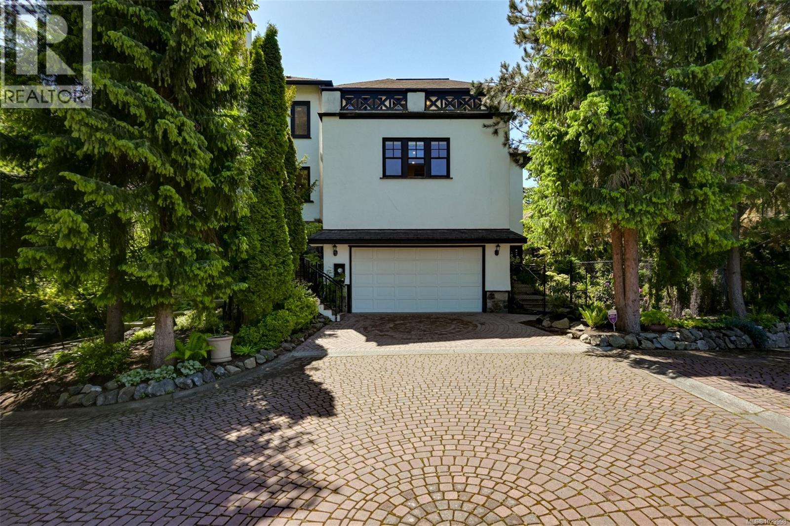  1630 York Place, Oak Bay