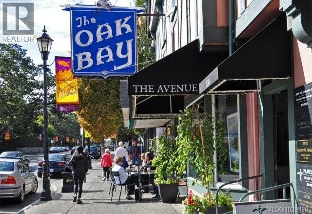  1630 York Place, Oak Bay