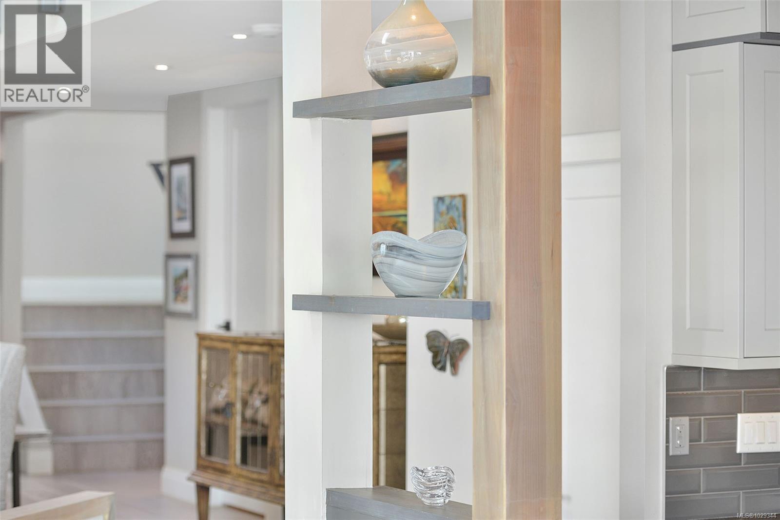 2 630 Seaforth Street, Victoria