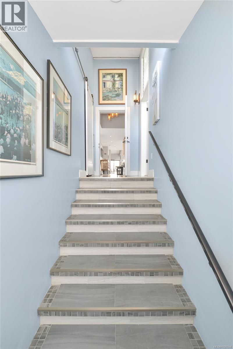 2 630 Seaforth Street, Victoria