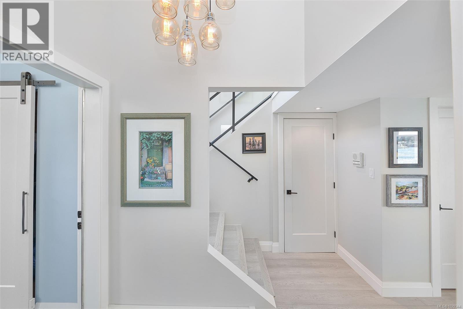 2 630 Seaforth Street, Victoria