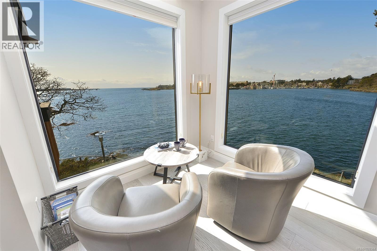 2 630 Seaforth Street, Victoria