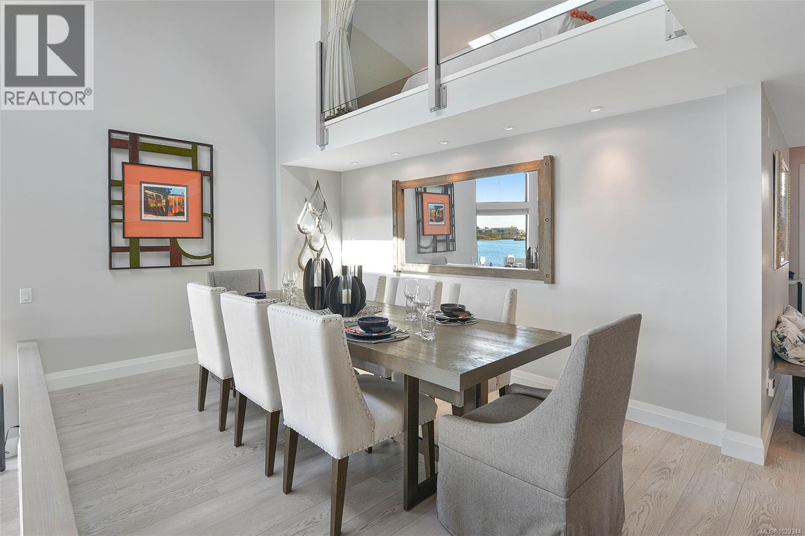 2 630 Seaforth Street, Victoria