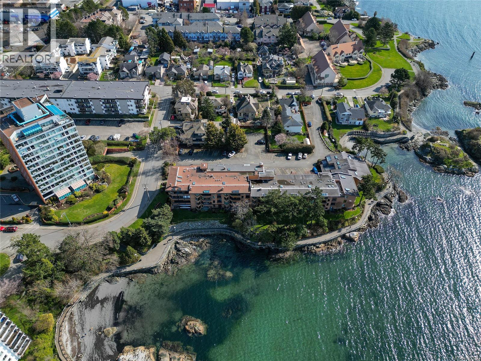 2 630 Seaforth Street, Victoria