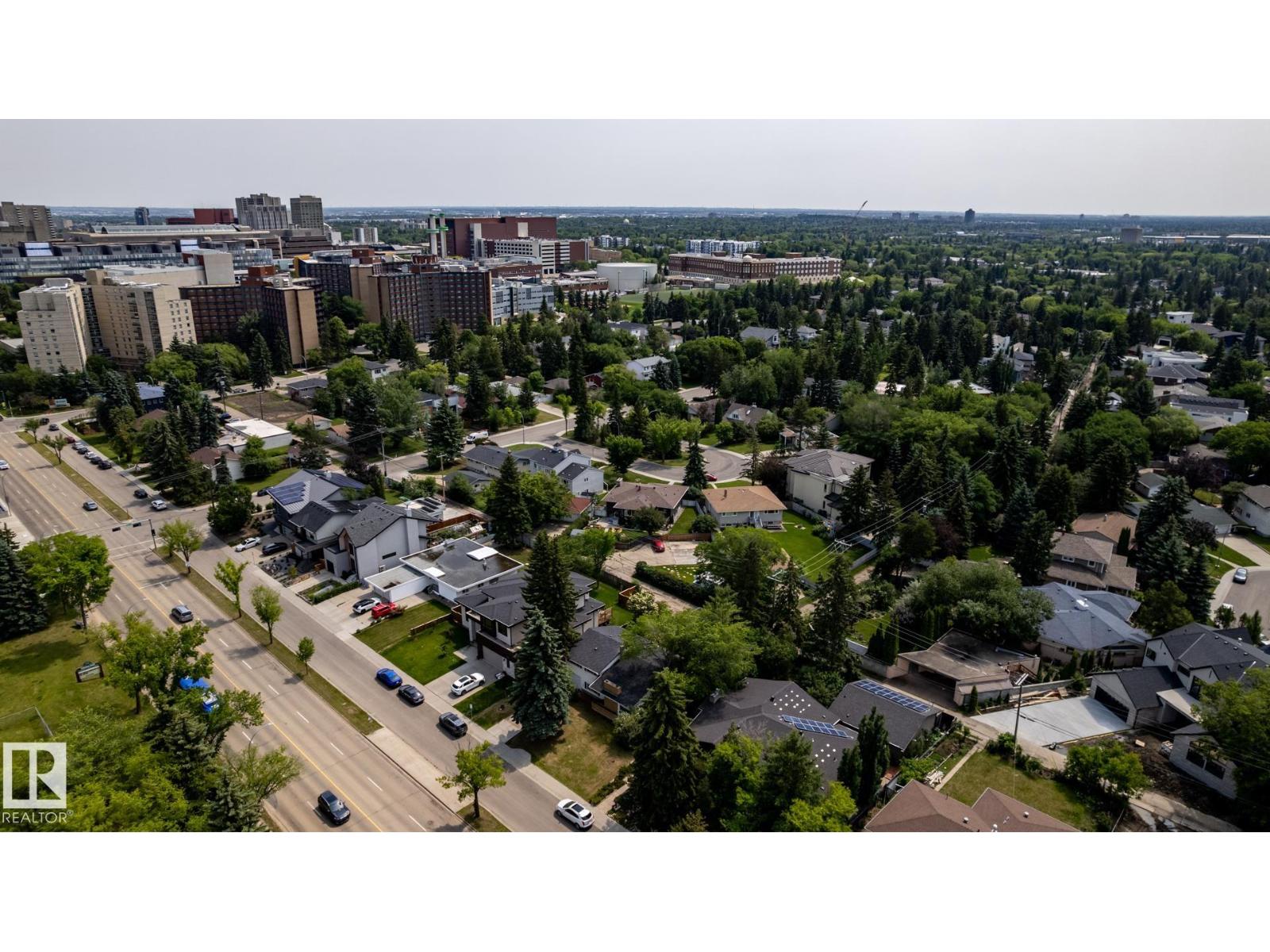 11819 87 AV NW - 10