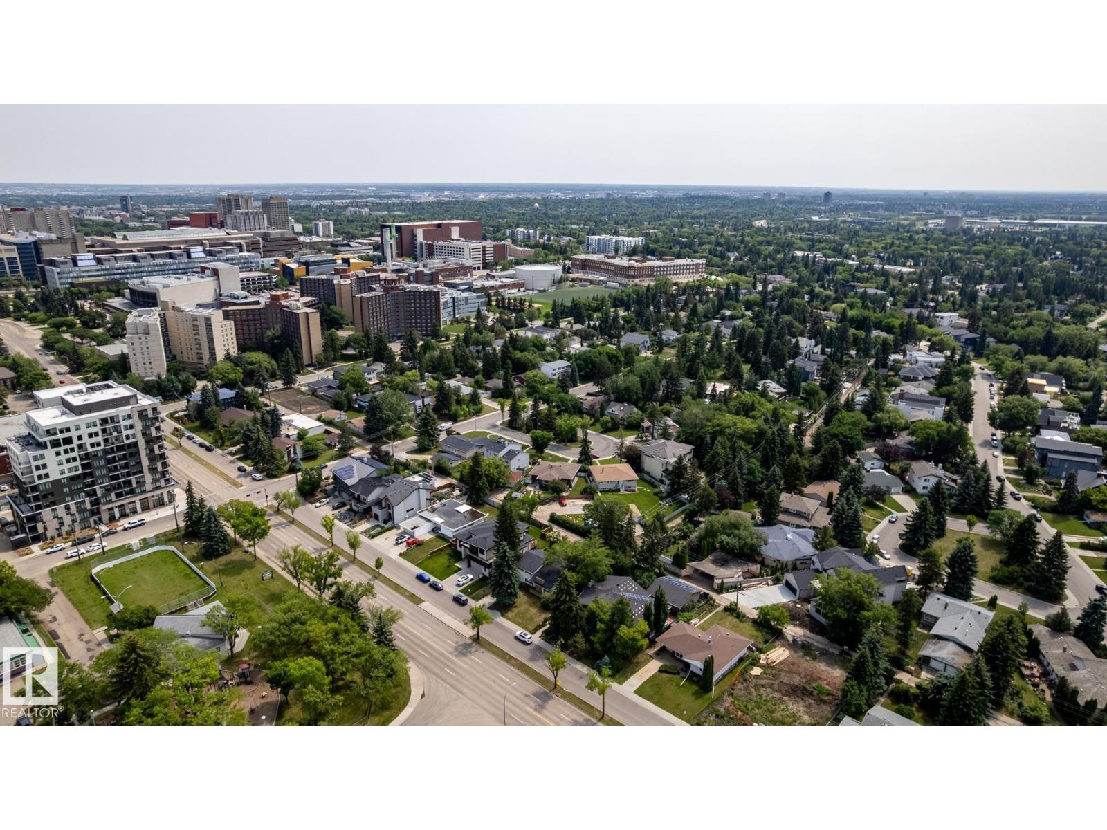 11819 87 AV NW - 11