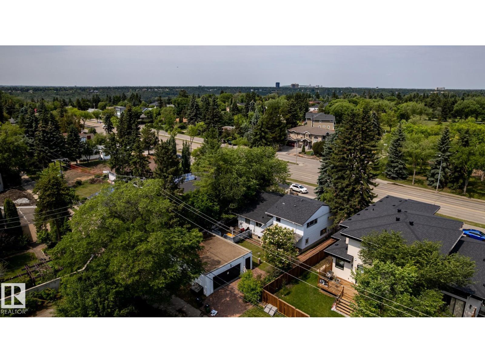 11819 87 AV NW - 19