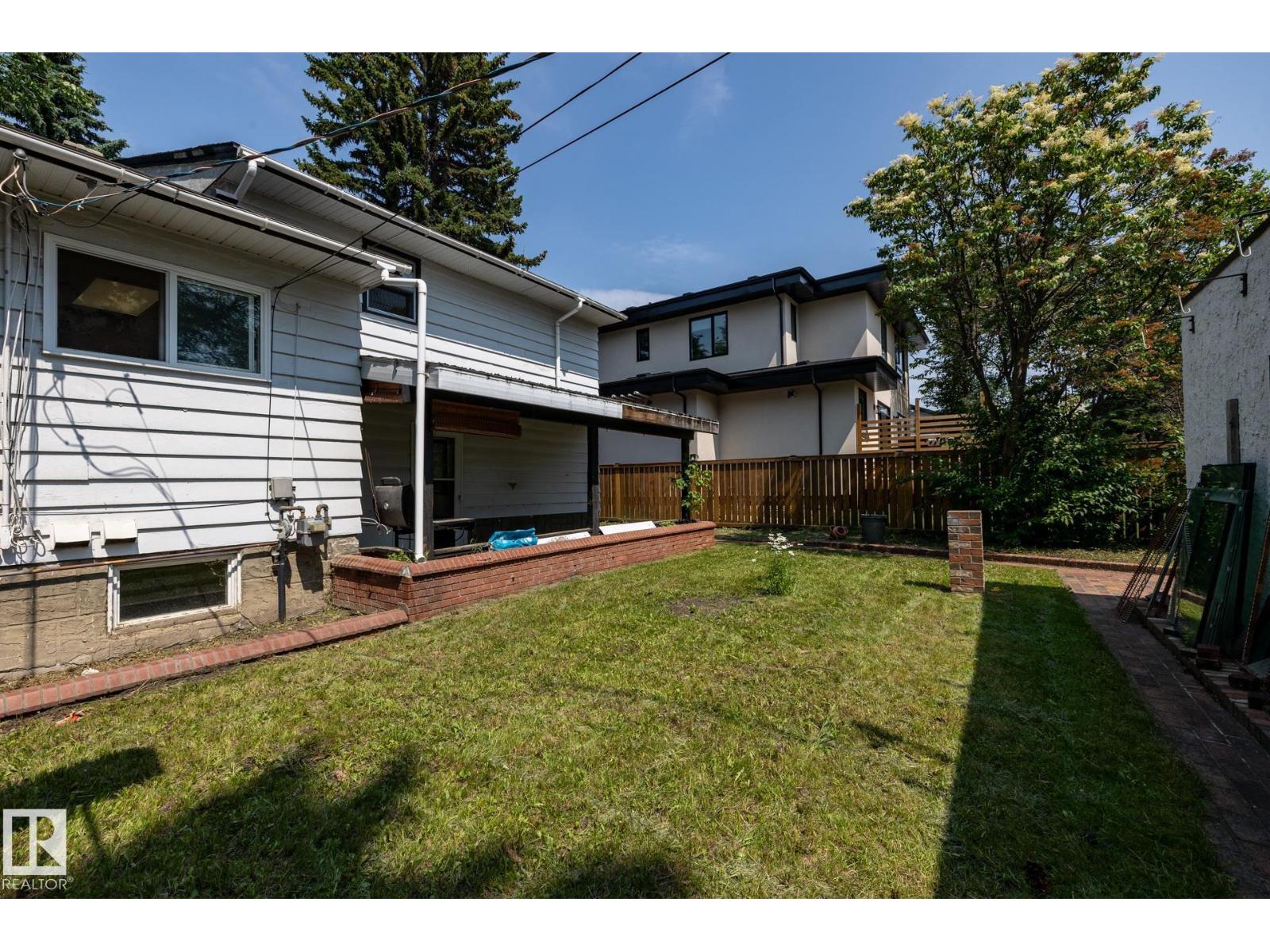 11819 87 AV NW - 23