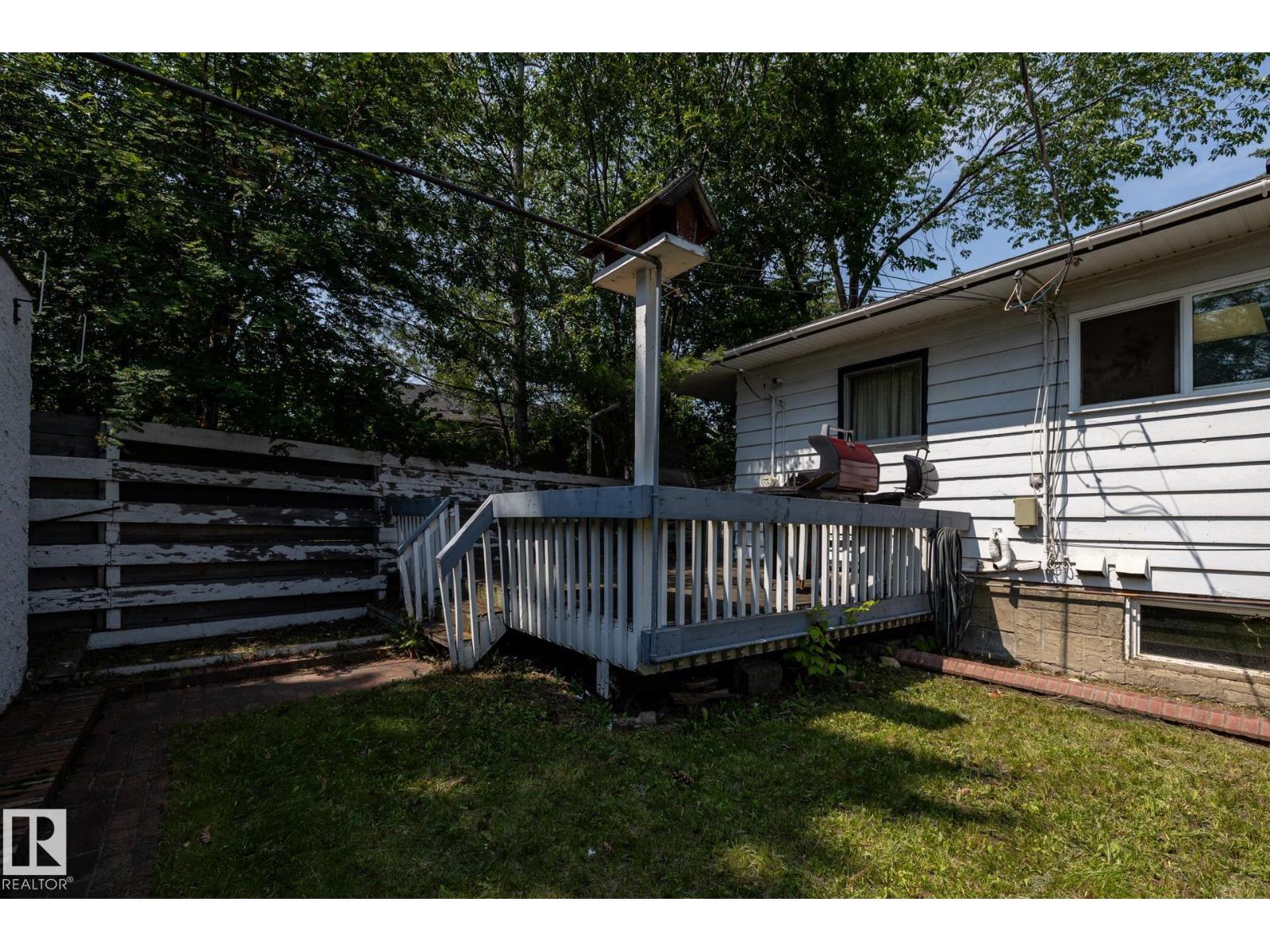 11819 87 AV NW - 24