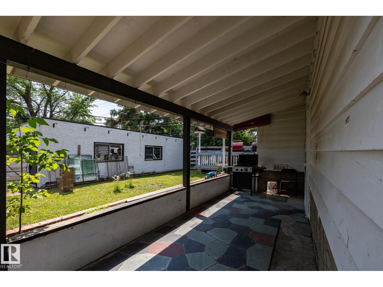 11819 87 AV NW - 26