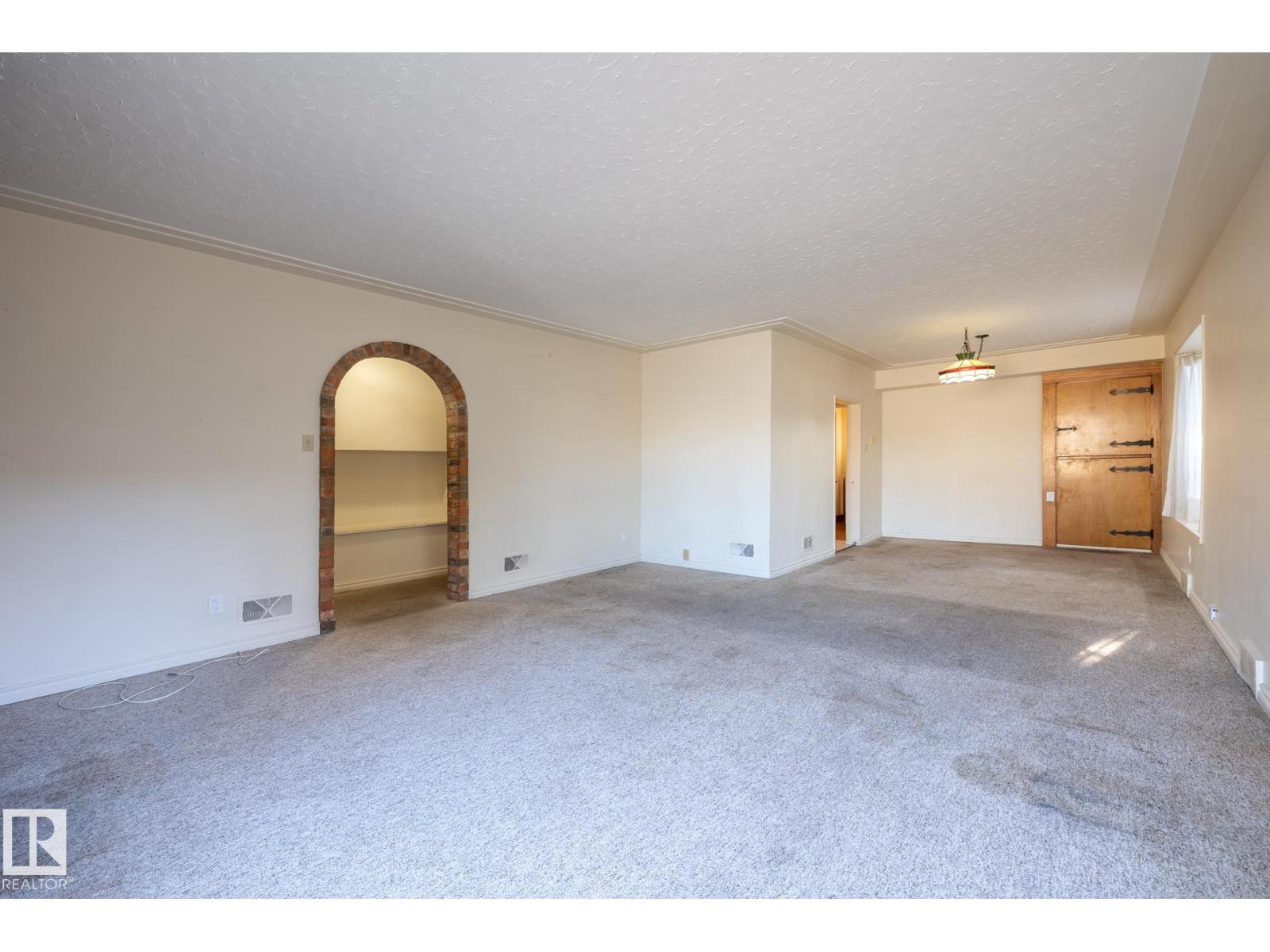 11819 87 AV NW - 31