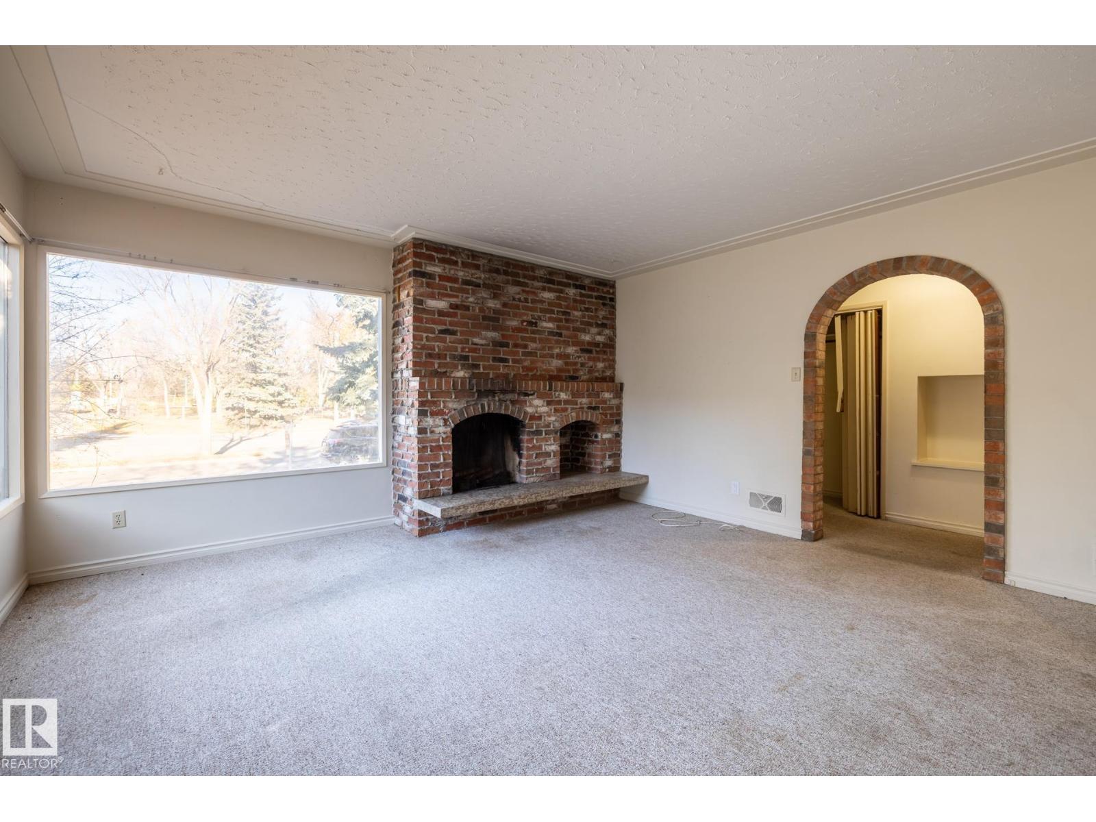 11819 87 AV NW - 32