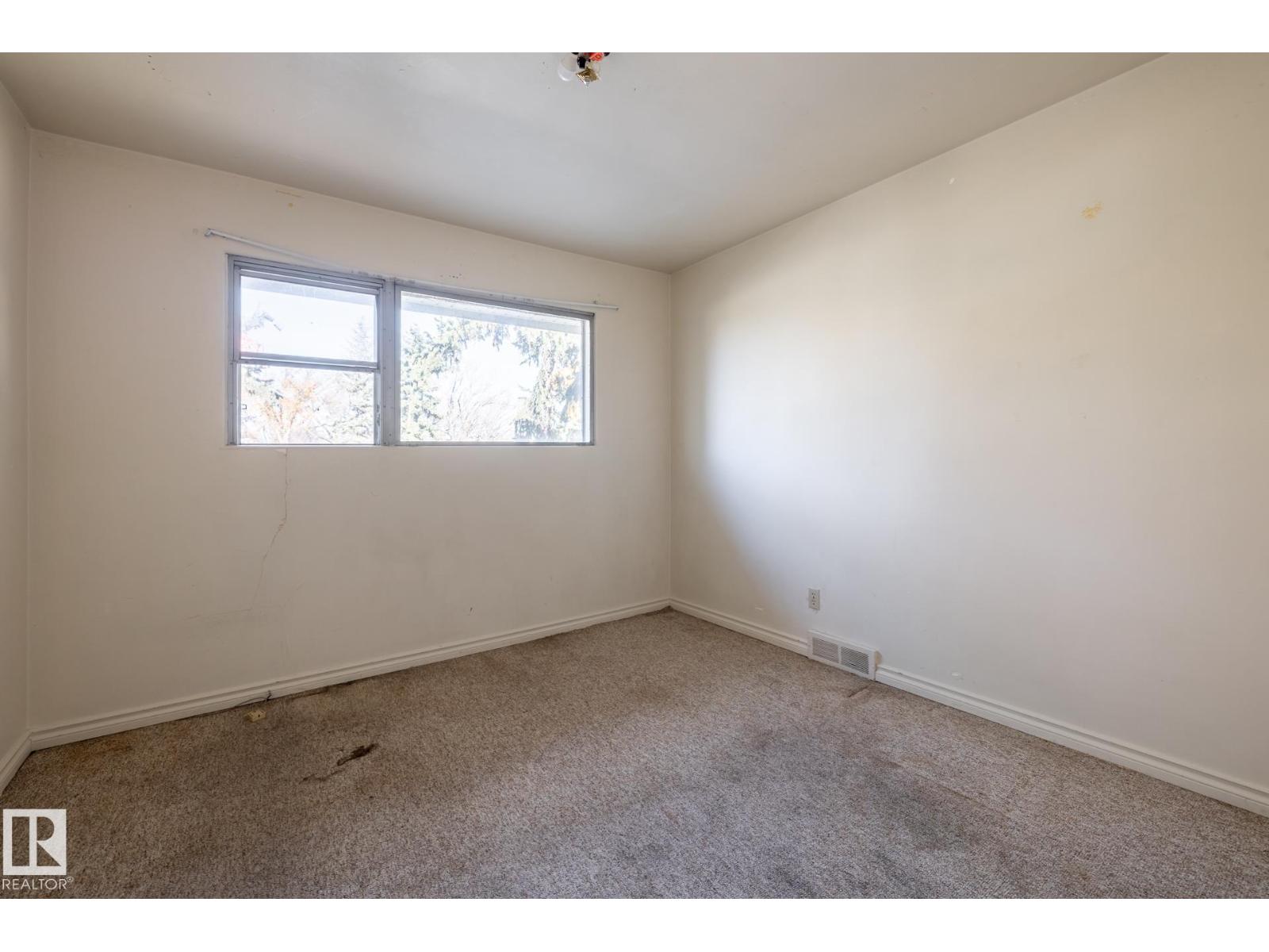11819 87 AV NW - 48