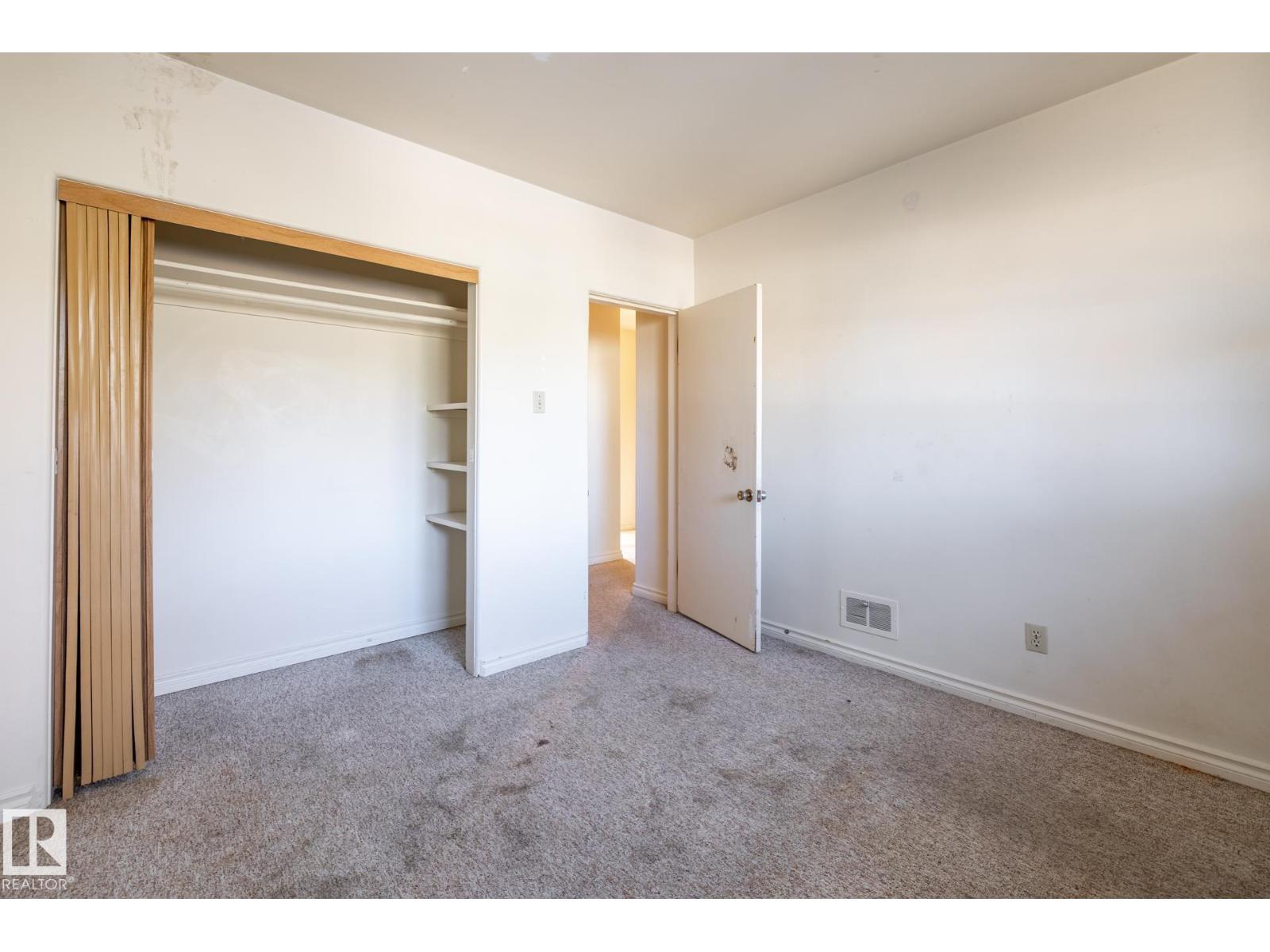 11819 87 AV NW - 50